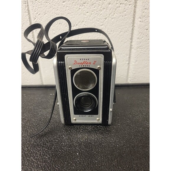 Vintage Kodak Duaflex II Black Film Box Camera Kodet Lens Decor  *Untested - Picture 1 of 6